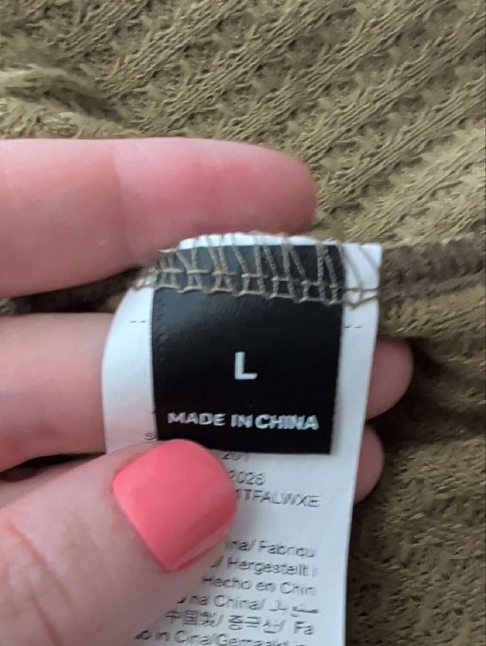 SHEIN Olive Button-Front Ribbed Tank Top - Picture 3 of 4